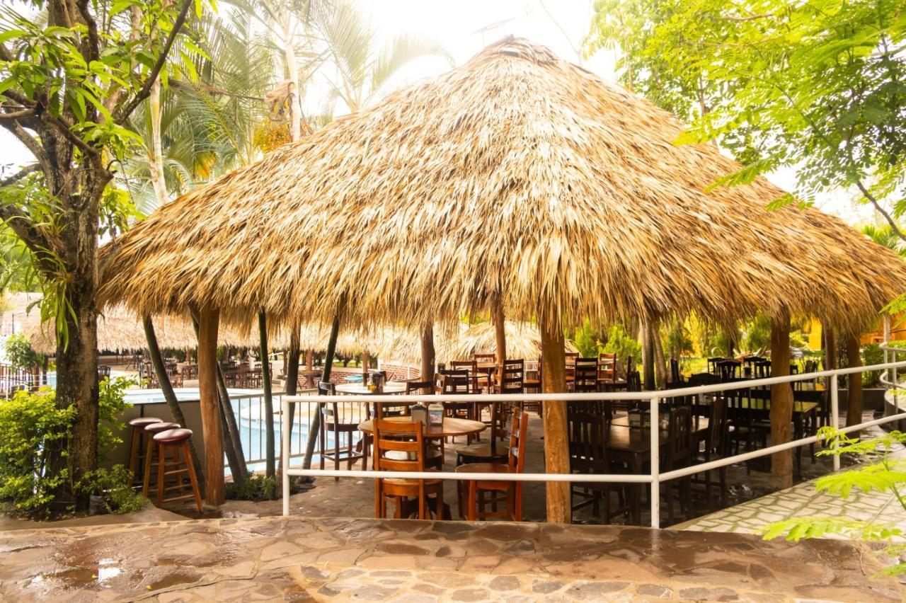 Apart Hotel Acuarious De Luis Estelí Exteriér fotografie