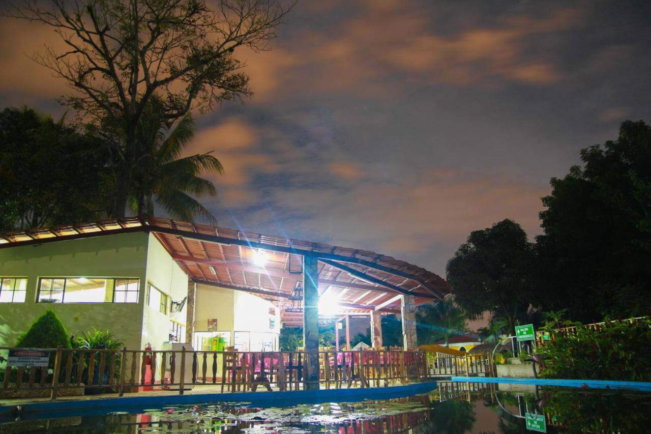Apart Hotel Acuarious De Luis Estelí Exteriér fotografie